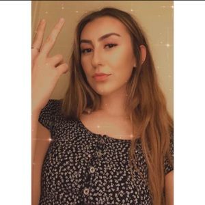 Meet your Posher, Estefania